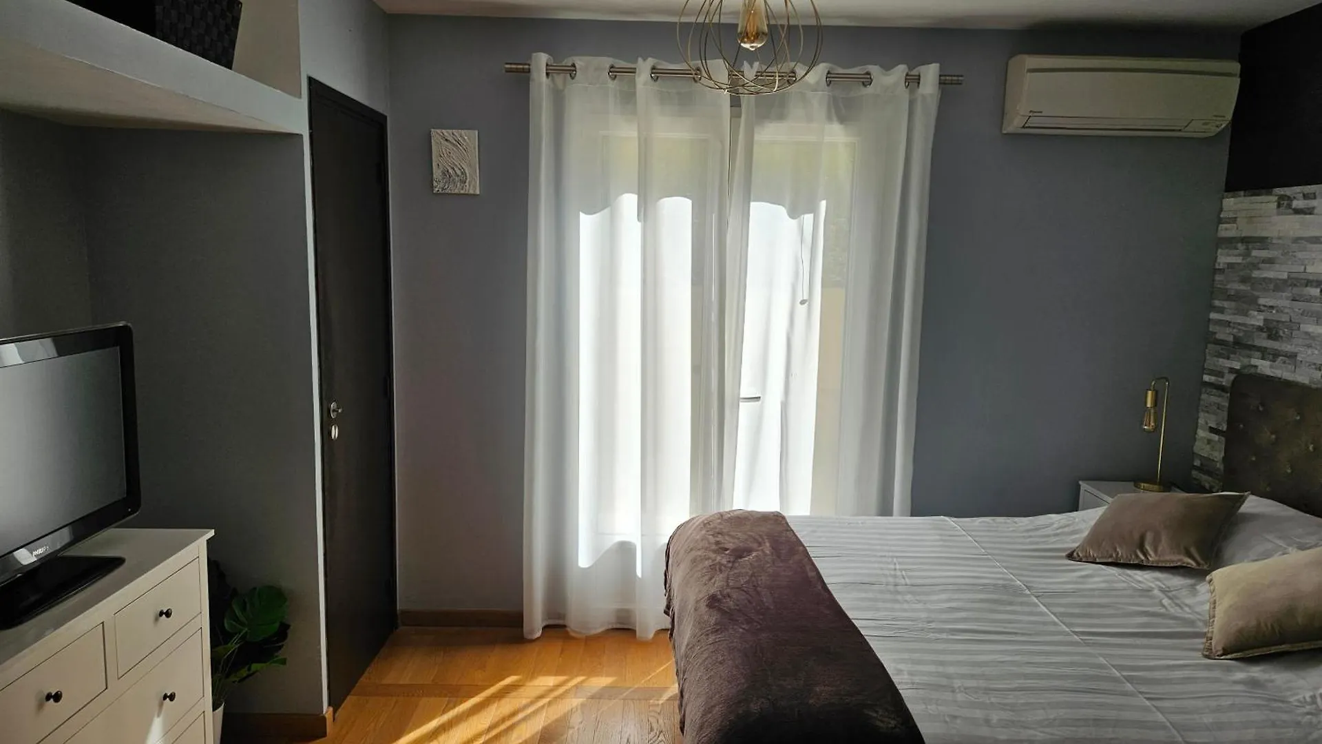 Belle Maison Familiale 6 Ou 8 Personnes Avec Piscine Montauroux 0*,